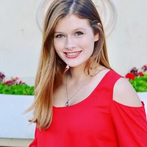 Meet your Posher, Chanel